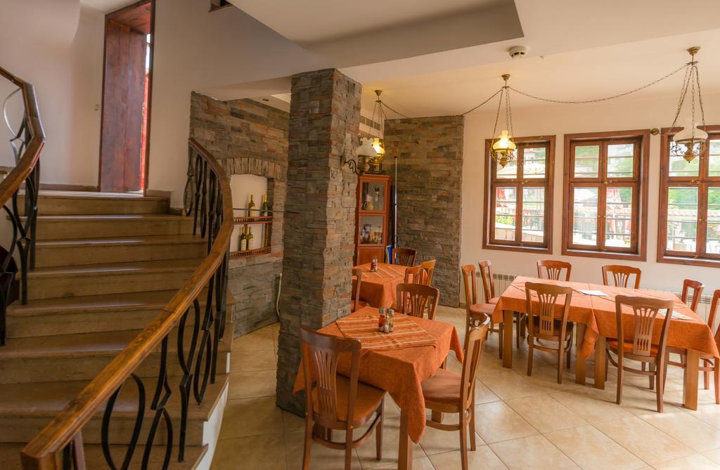 Alexandrov'S Houses Hotel Zlatograd Eksteriør billede