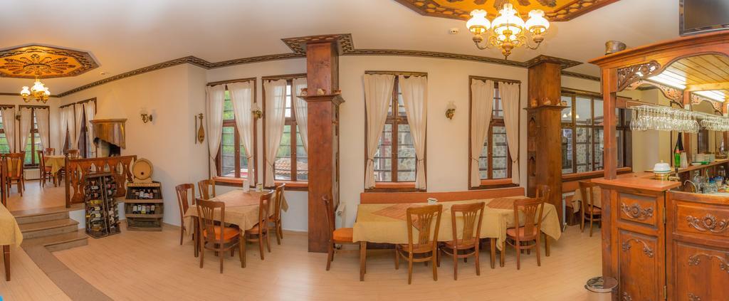 Alexandrov'S Houses Hotel Zlatograd Eksteriør billede
